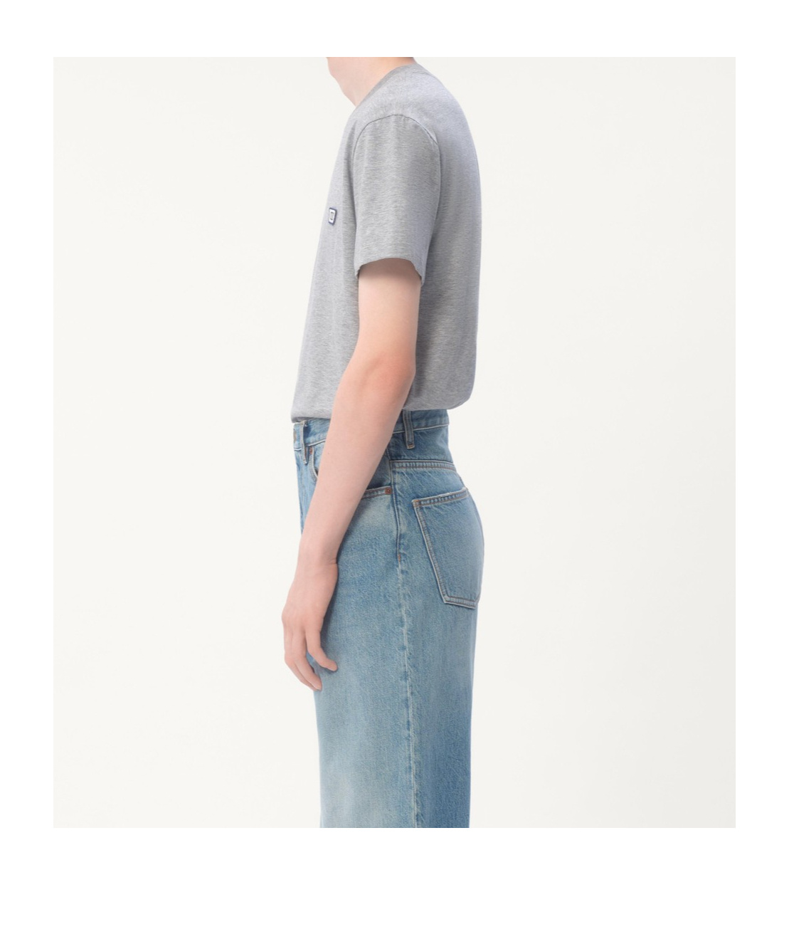 Valentino Vlogo Patch Crewneck T-shirt In Grey