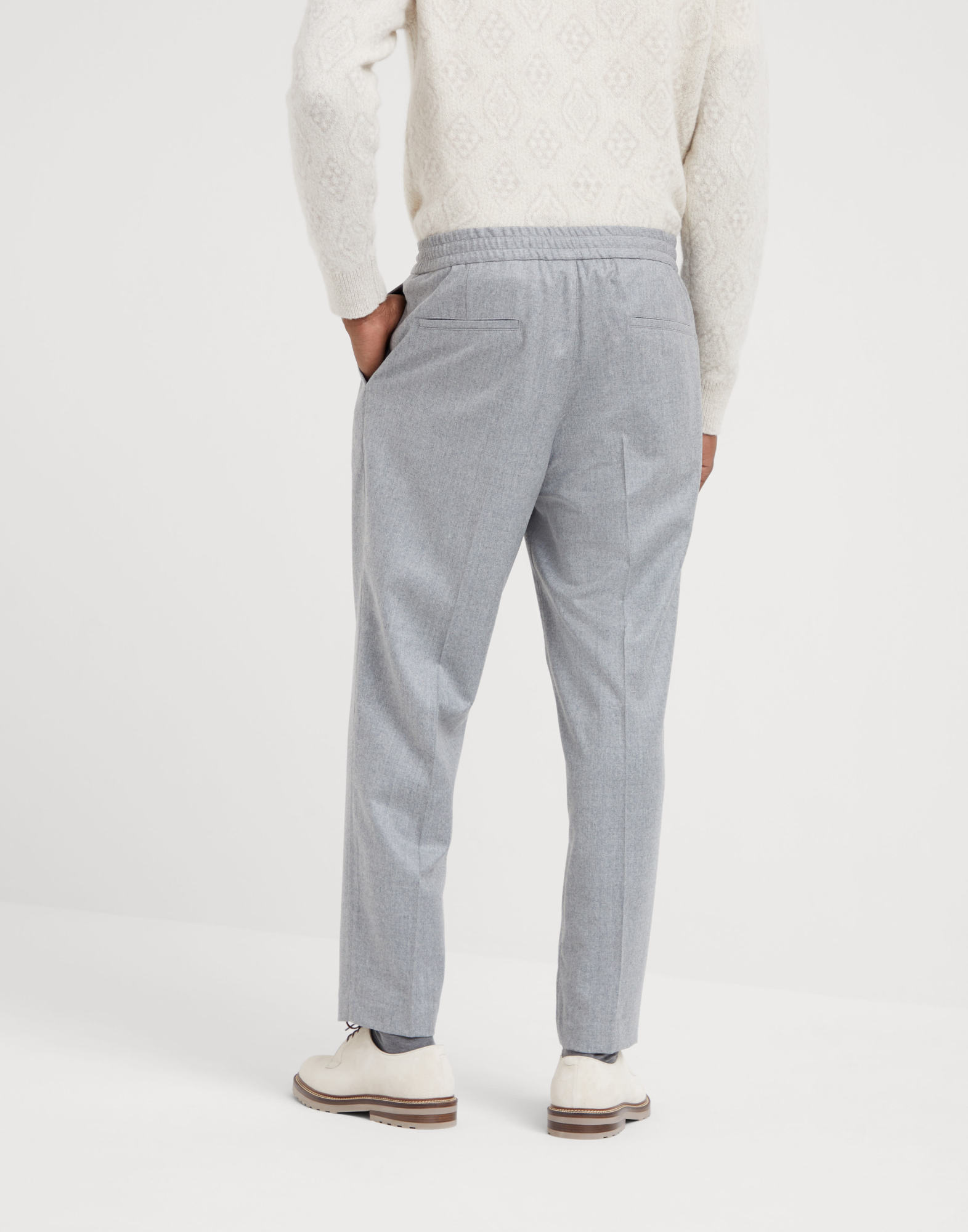 Brunello Cucinelli Men Linen Chevron Leisure Fit Pants With Drawstring And Double Pleats In Gray