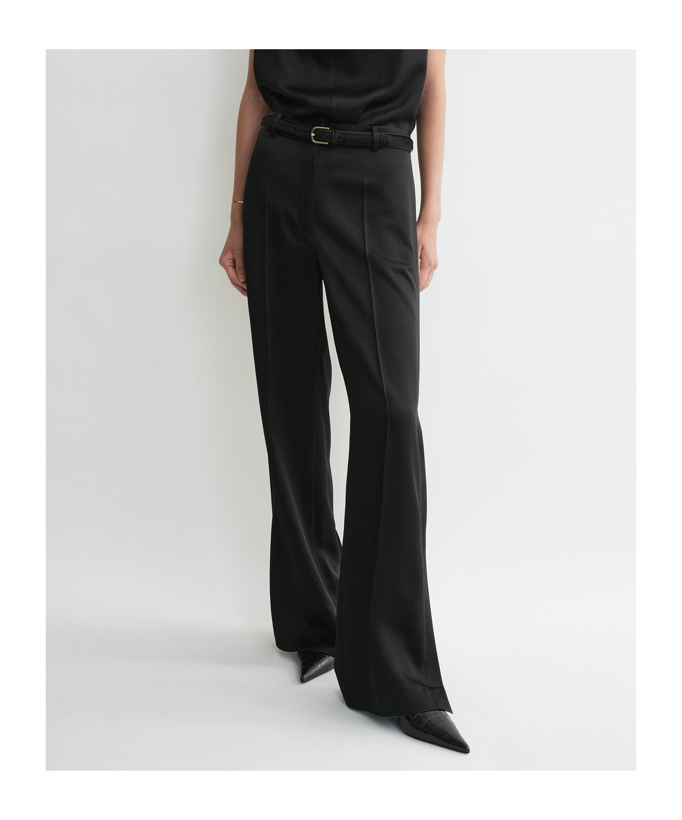 Totême Belt-loop Casual Pants In Black