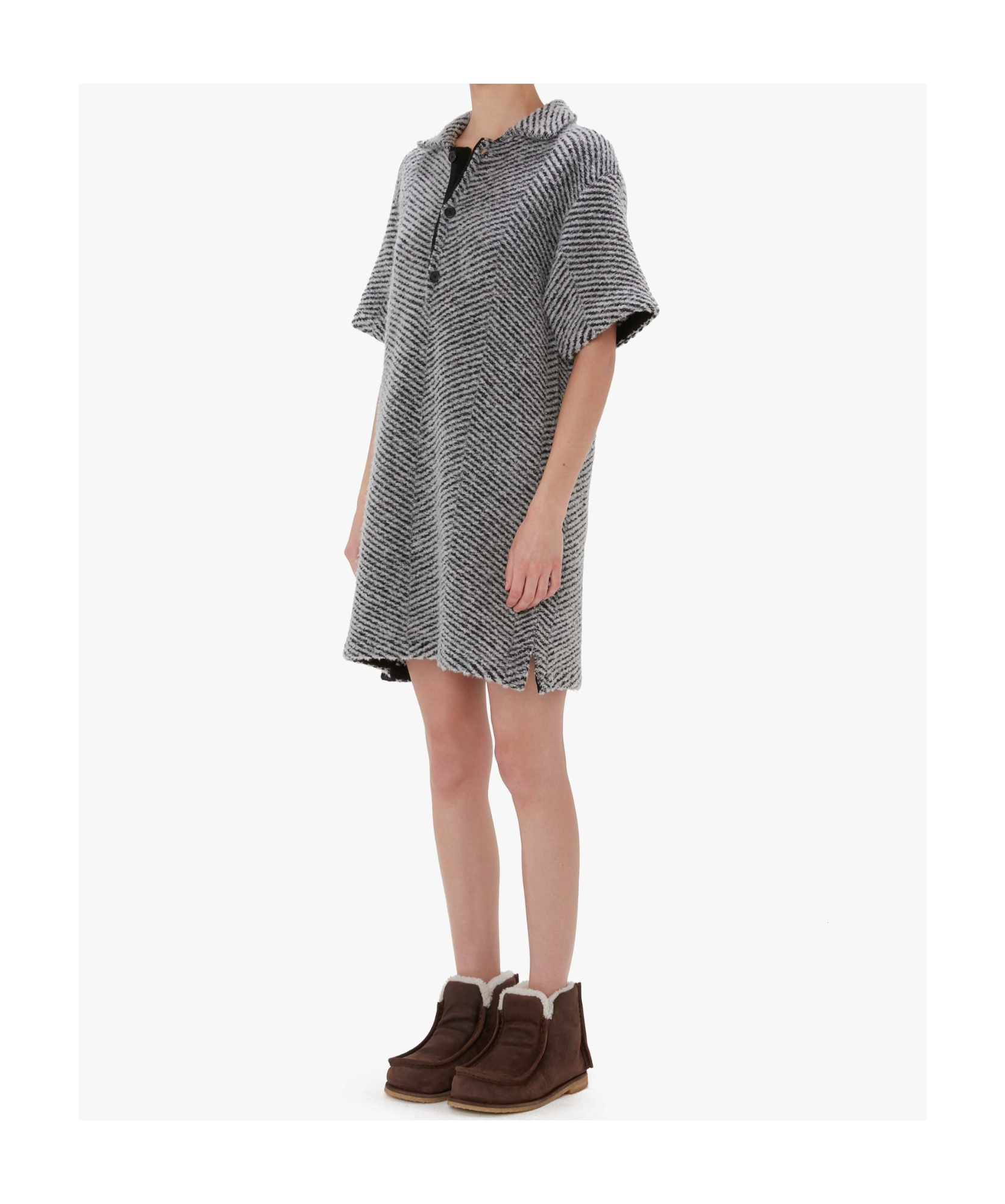 Shop Jw Anderson Logo-plaque Knit Polo Dress In Gray