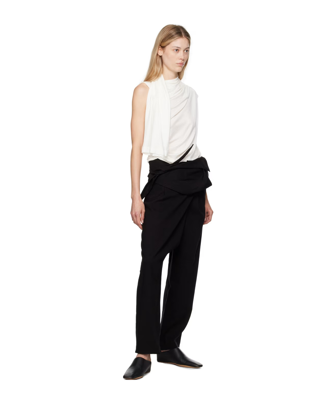 Issey Miyake Pendant Detail Vest In White