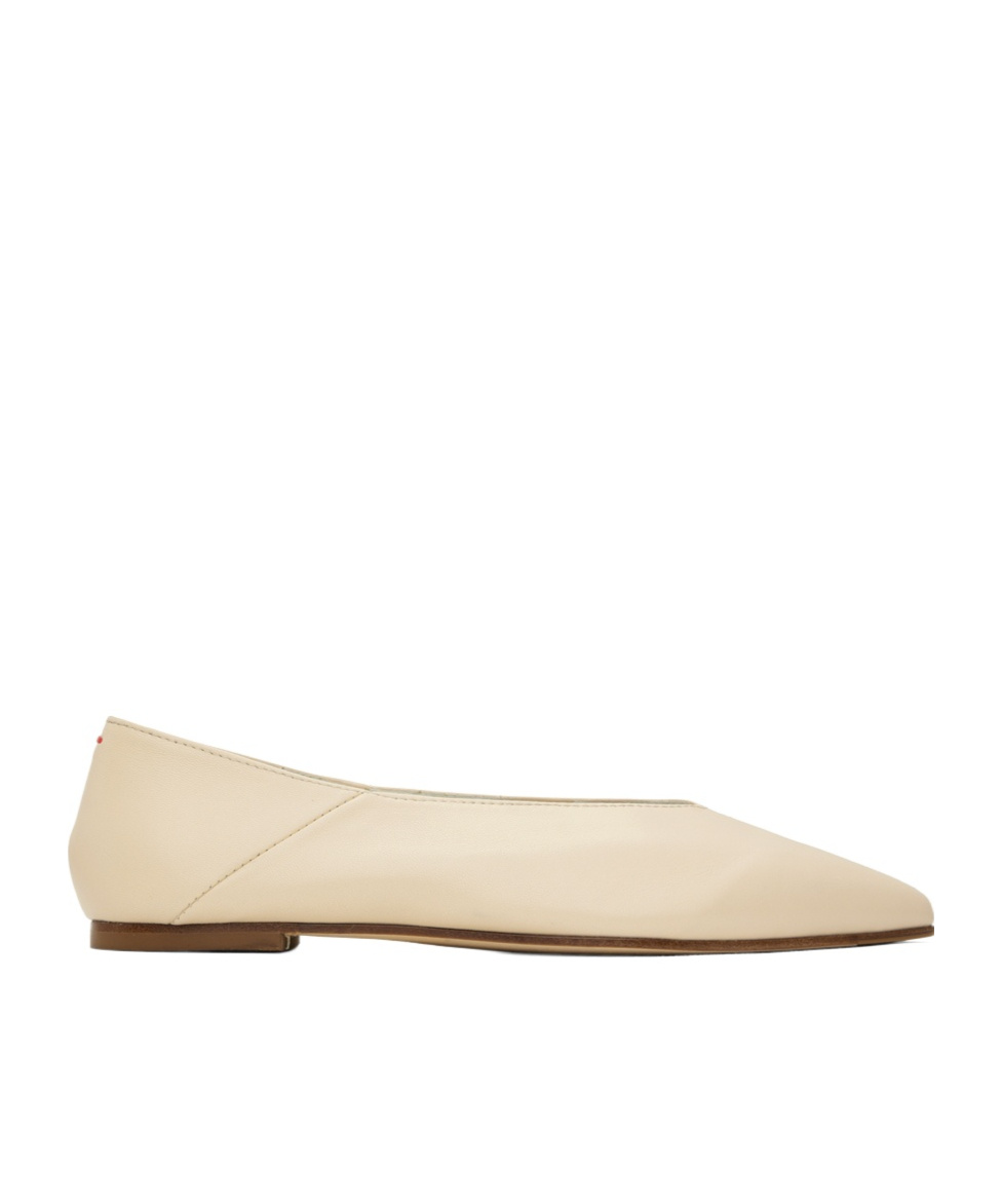 Aeyde Pointed Toe Flat Shoes With Minimalist Design In Nude