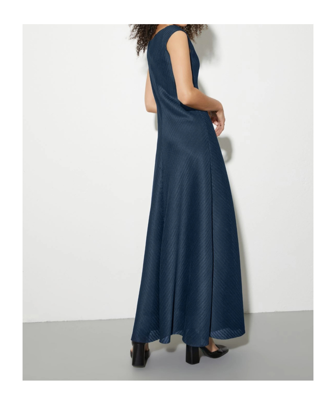 Maxco. Pleated Jersey Maxi Dress In Blue