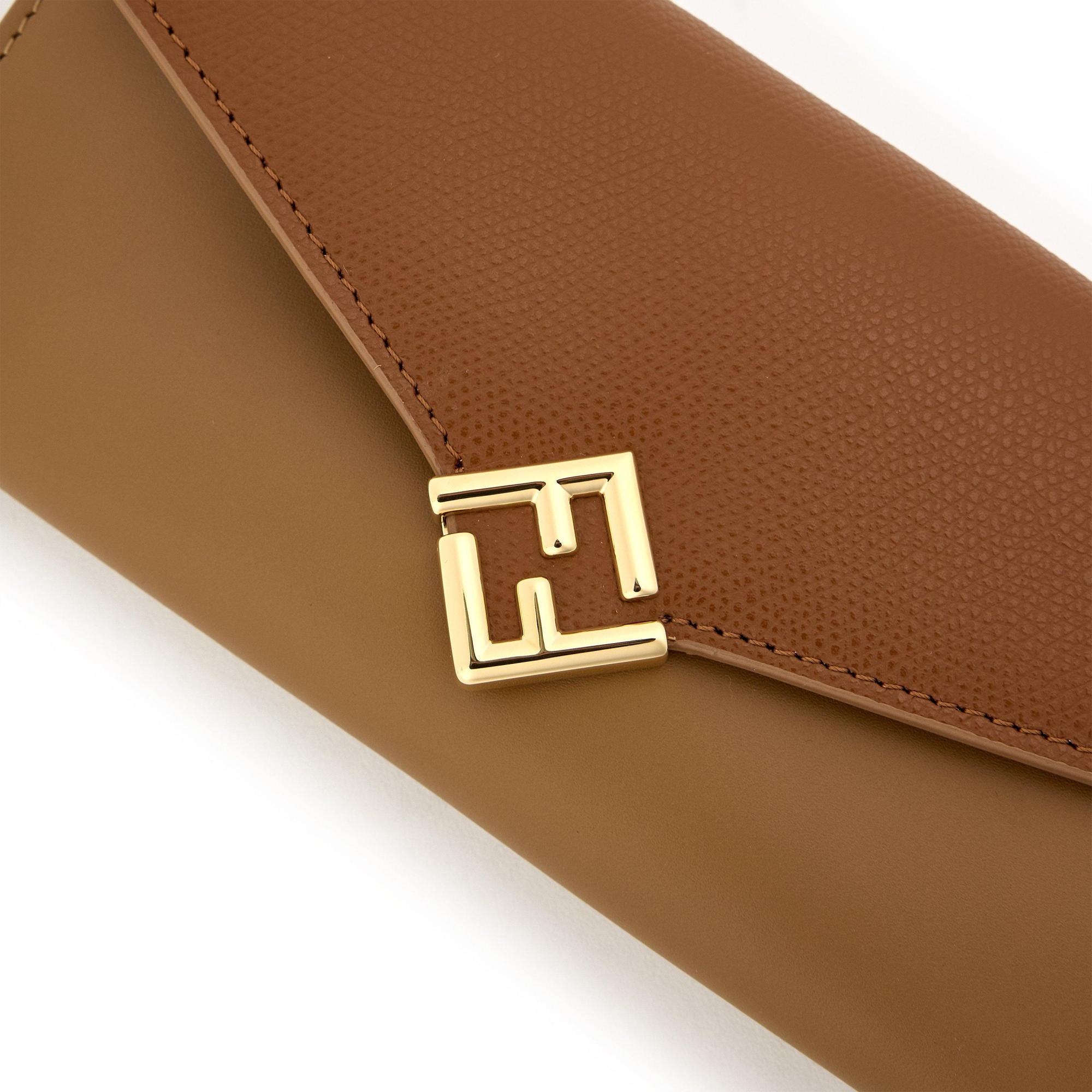 Fendi Solid Color Wallet In Brown