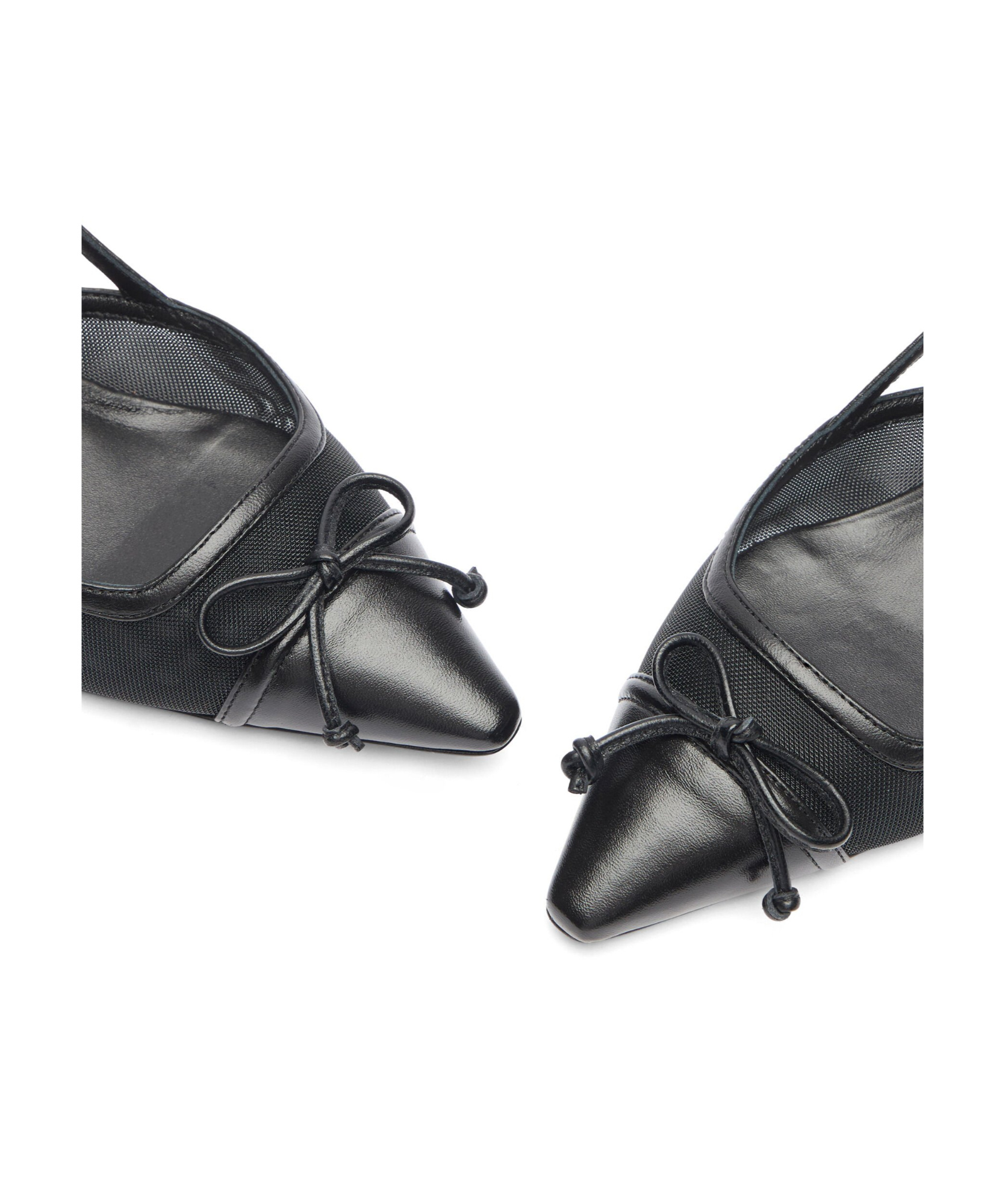 Stuart Weitzman Kitty Slingback 50