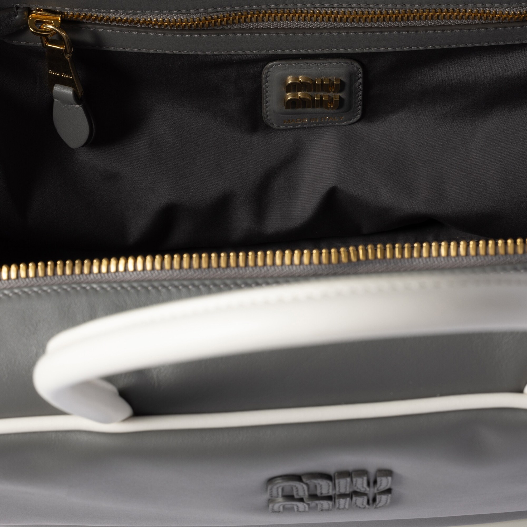 Miu Miu Beau Handbag In Gray