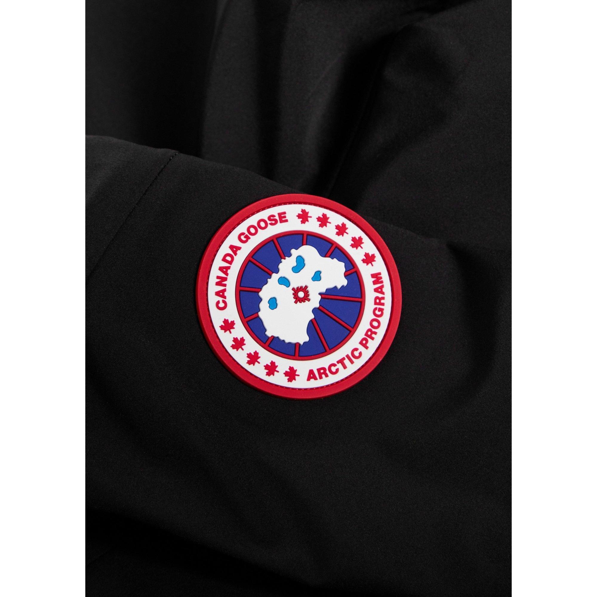 Canada Goose Solid Color Casual Jacket In Black
