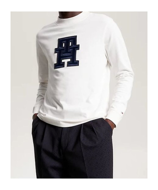 Shop Tommy Hilfiger Long-sleeved T-shirt In White