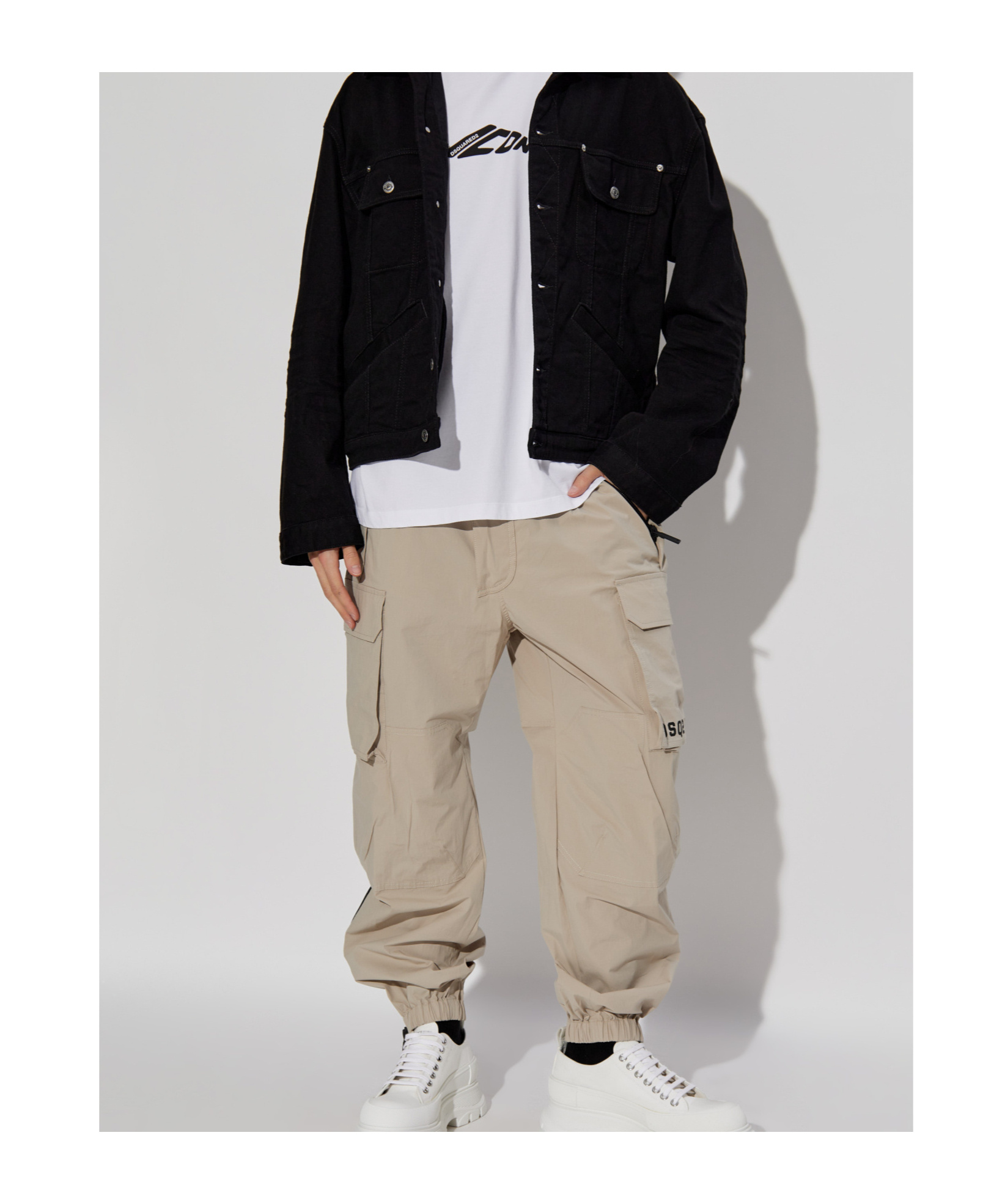 Dsquared2 Logo Printed Tapered Cargo Trousers In Nude