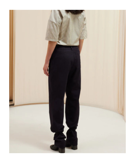 Lemaire Strap Waist Loop Casual Pants In Black