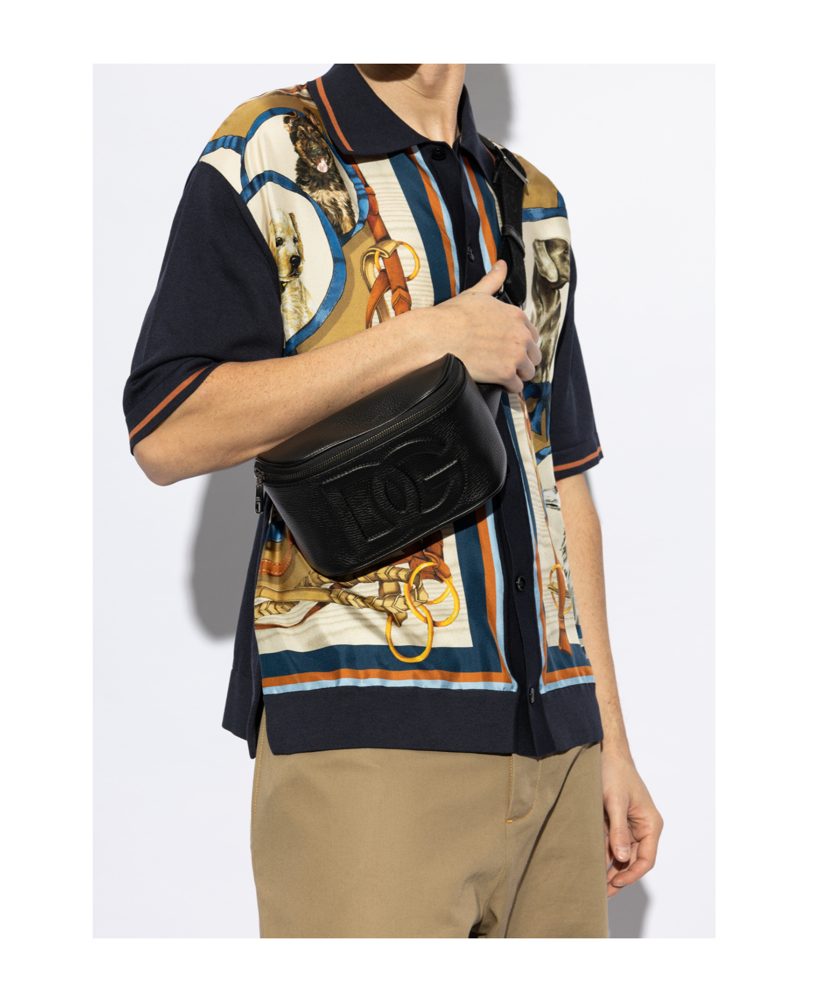 Dolce & Gabbana Zippered Shoulder Bag In Black