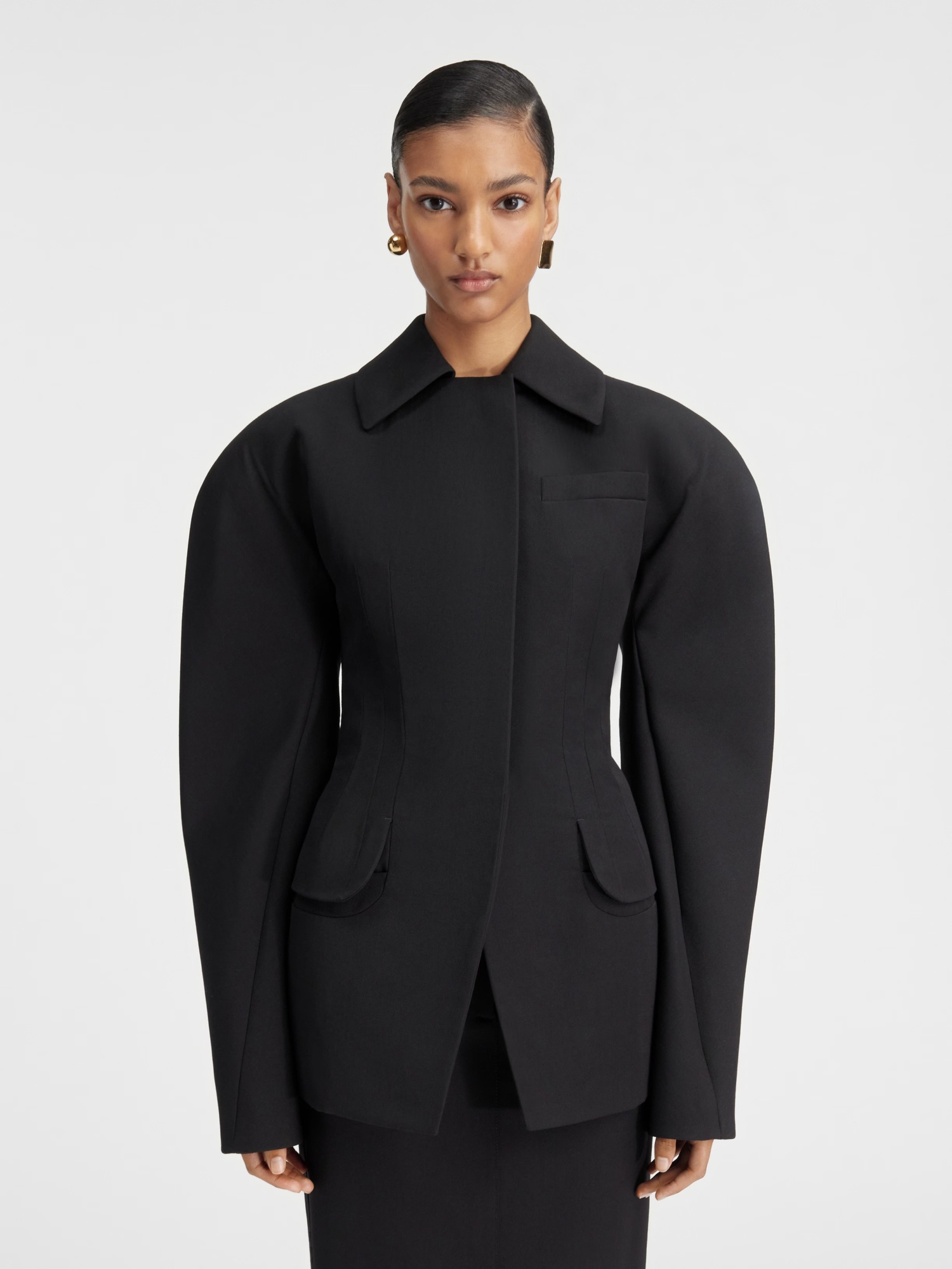 Jacquemus Belted Backless Casual Jacket In Black