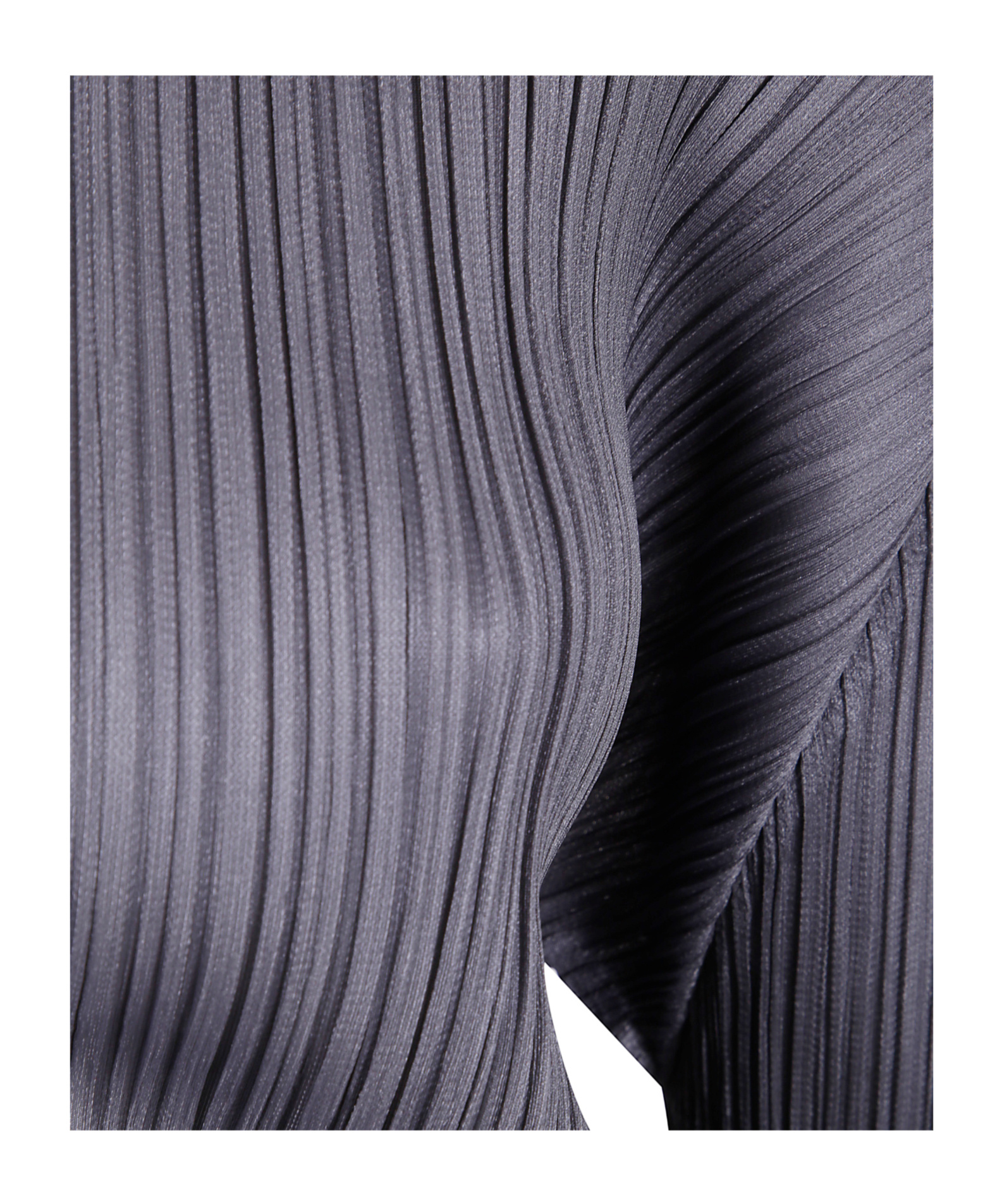 Issey Miyake Pleated Cardi-coat In Gray