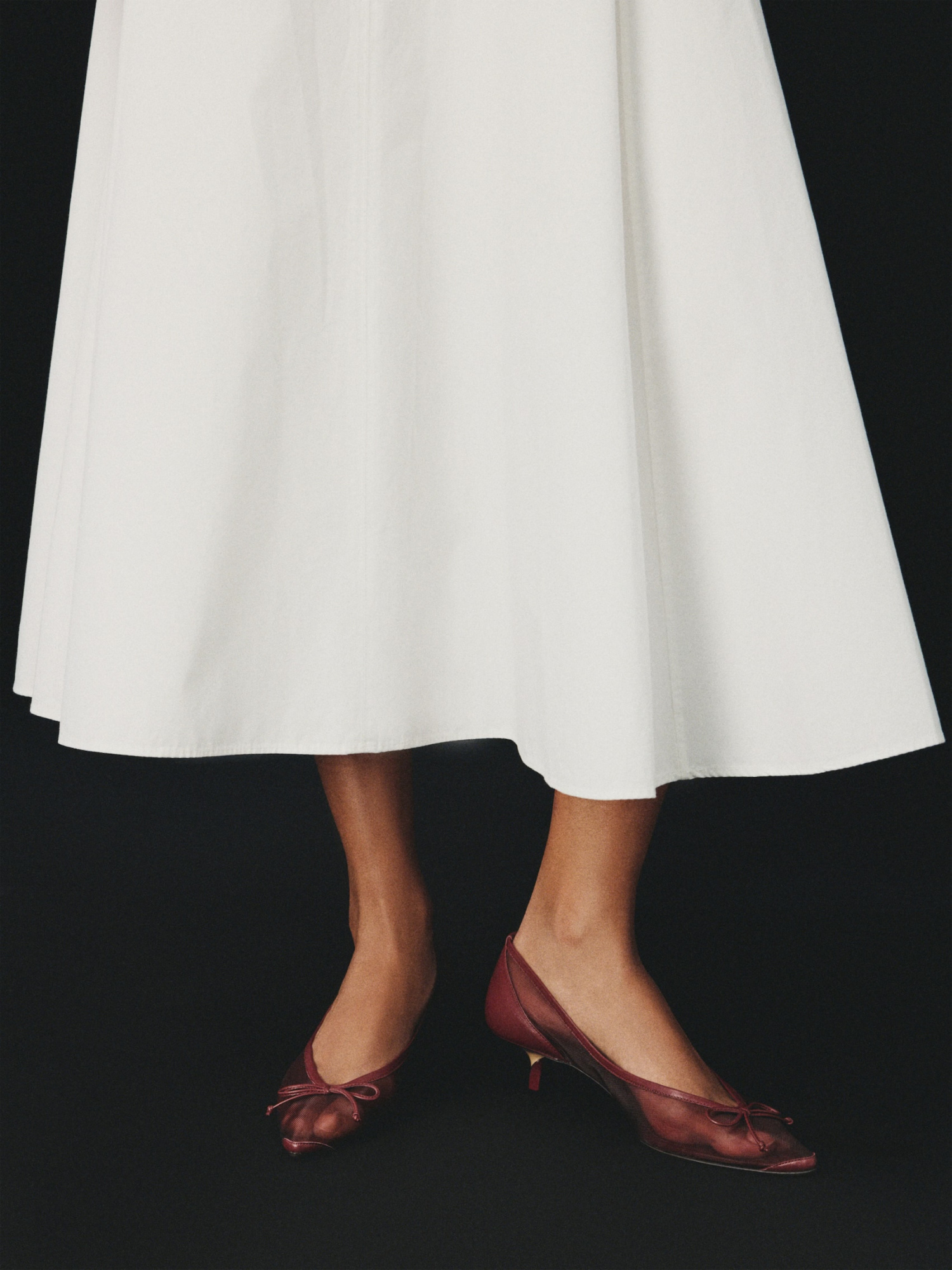 Jacquemus Low Twisted Pumps In Burgundy