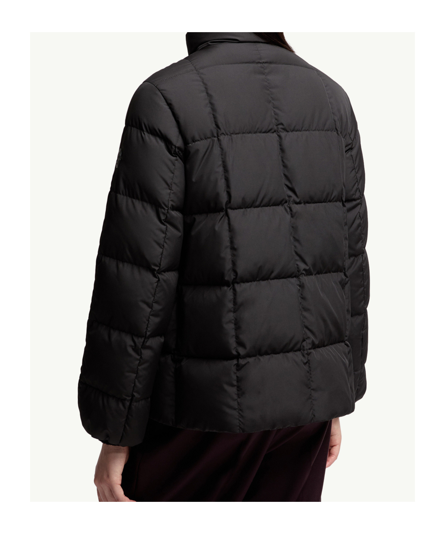 Moncler Cochevinne Square-quilted Short Down Jacket In Black