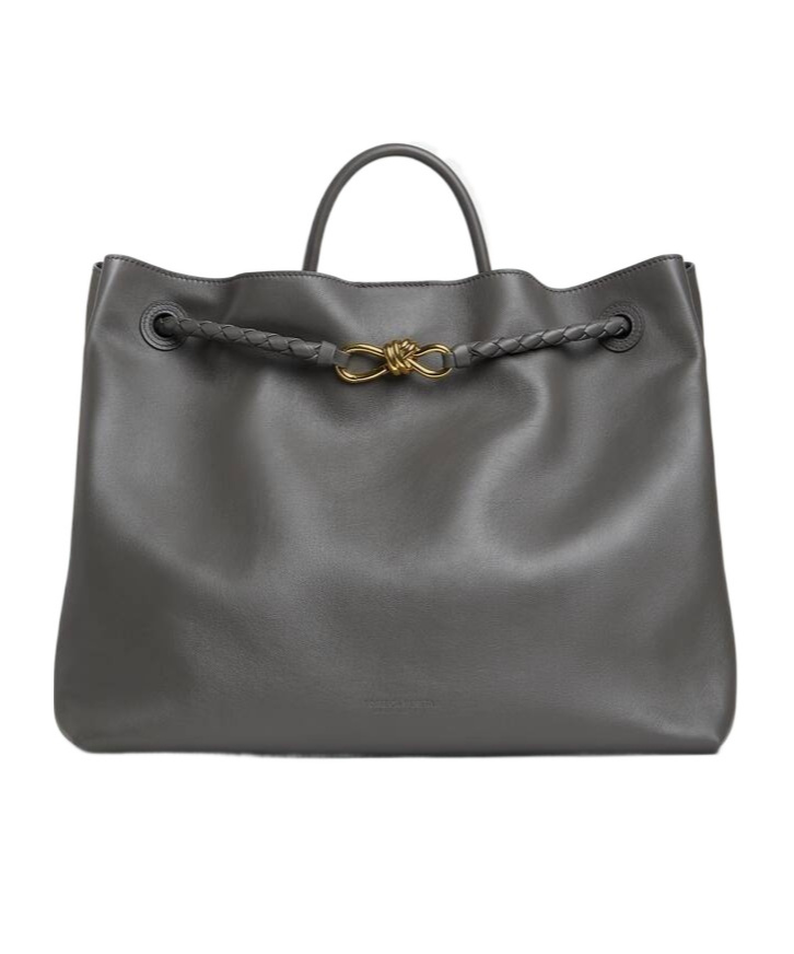 Bottega Veneta Large Andiamo Shoulder Bag In Black