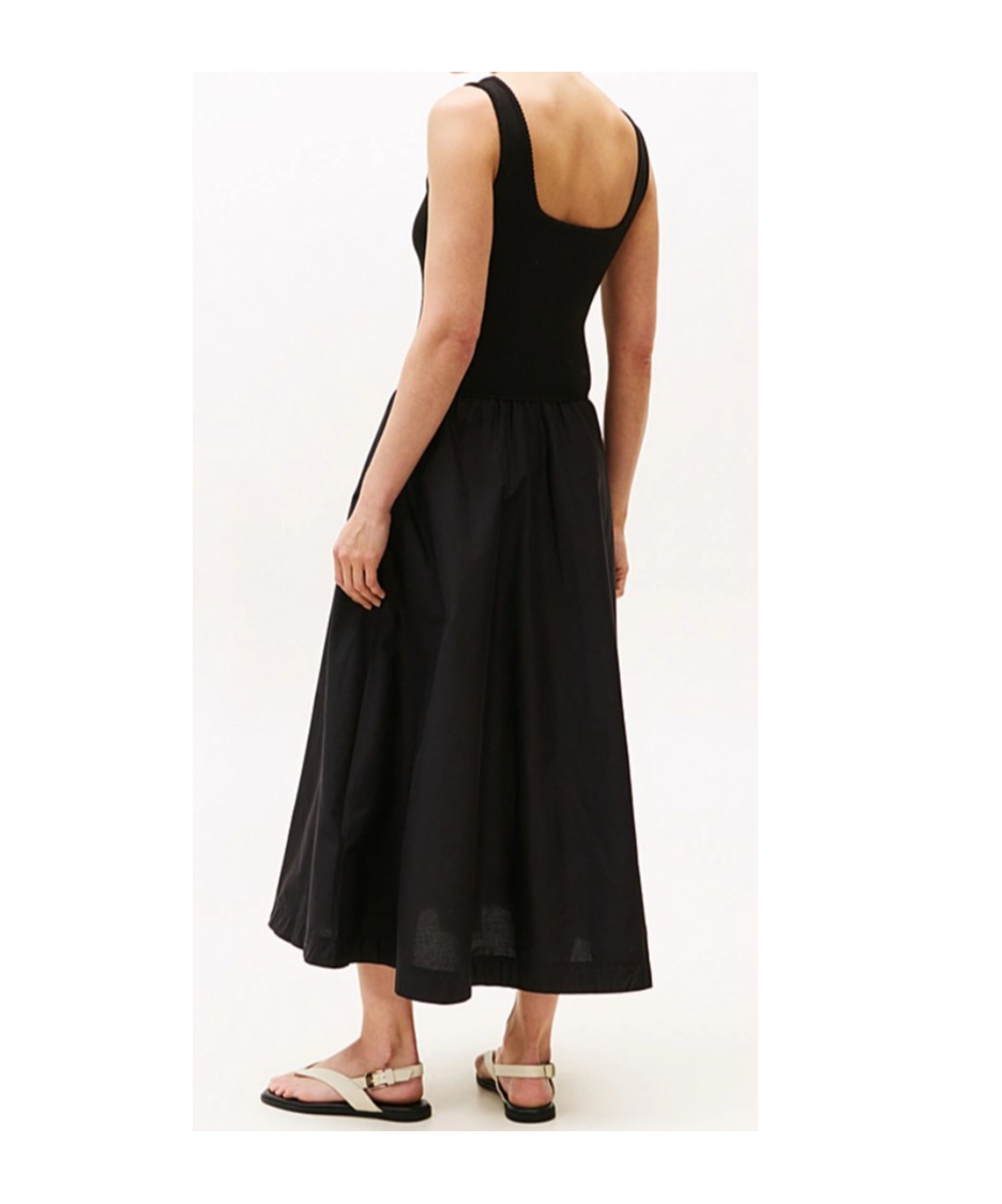 Tommy Hilfiger Slim Fit And Flare Midi Dress 159.90inc. Vat In Black
