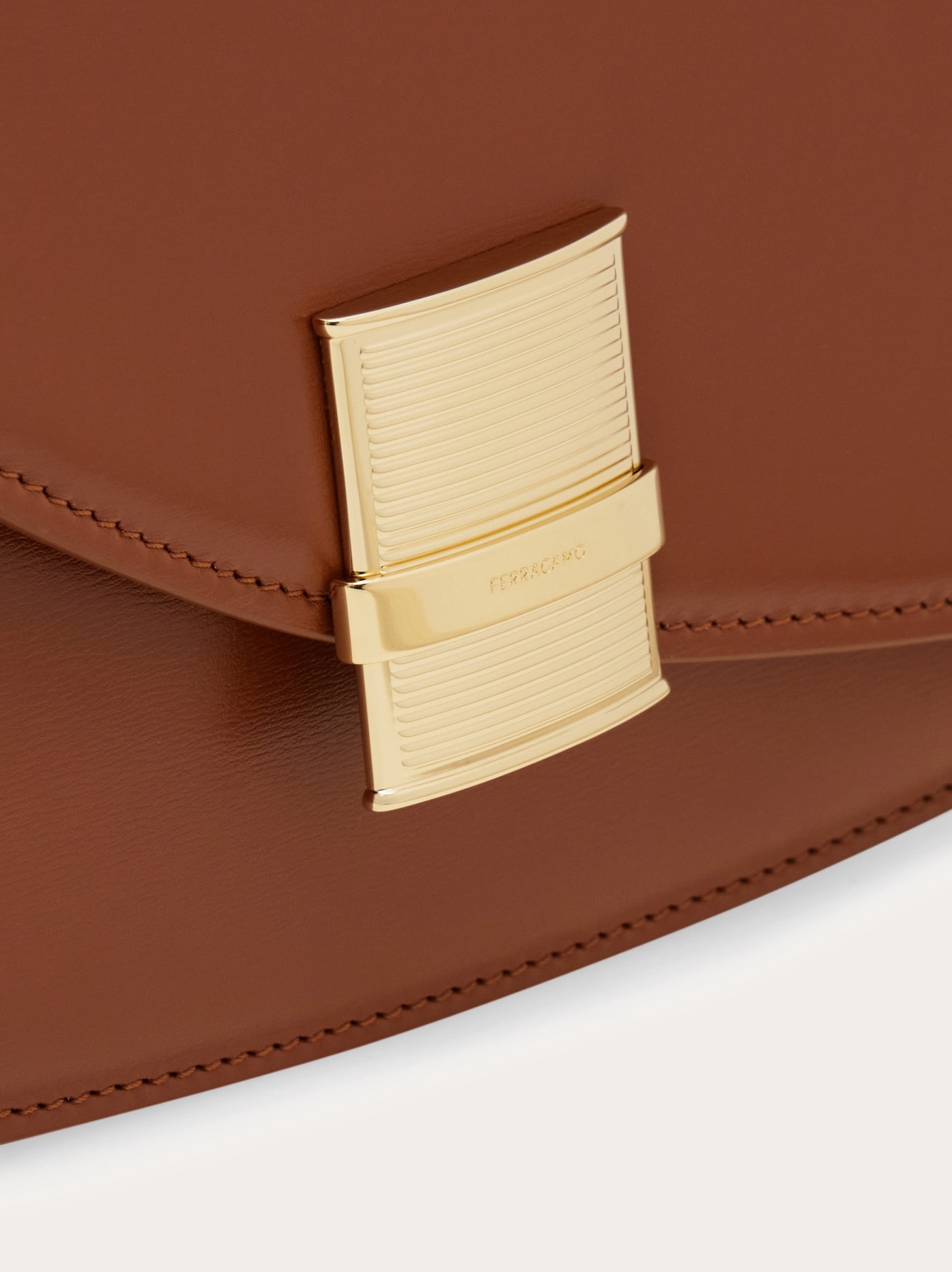 FERRAGAMO SALVATORE FERRAGAMO FIAMMA SHOULDER BAG