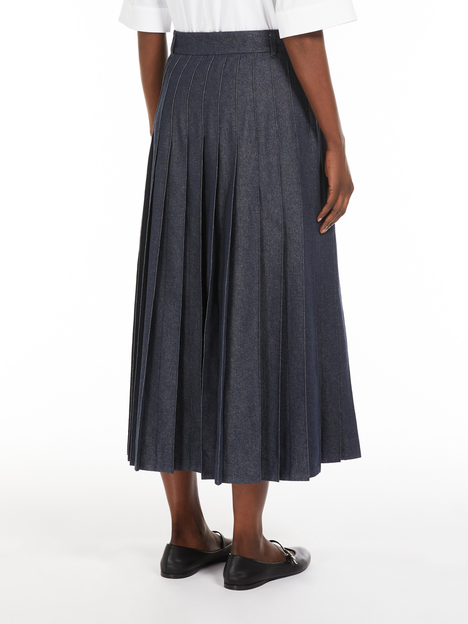 Shop Max Mara Denim-effect Pleated Cotton Skirt In Black