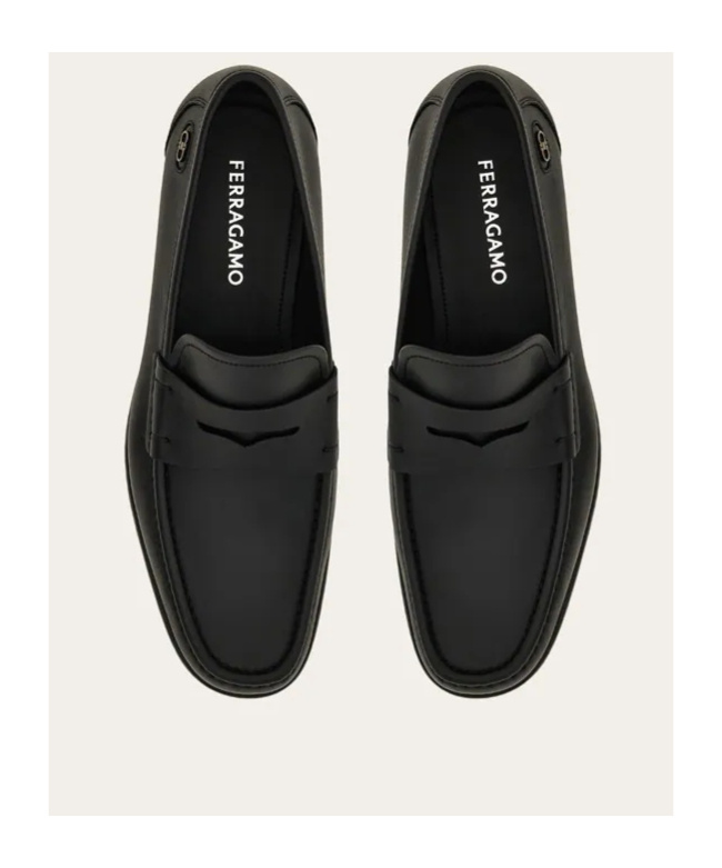 Ferragamo Round Toe Mini Gancini Buckle Loafers In Black