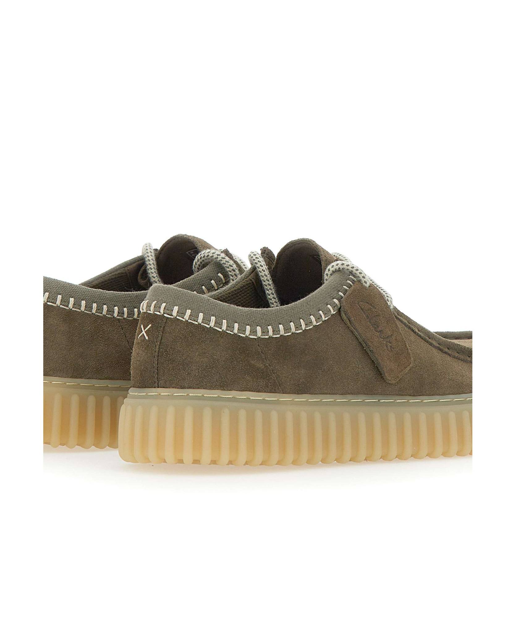 Clarks Lace-up Flat Casual Shoes In Olive