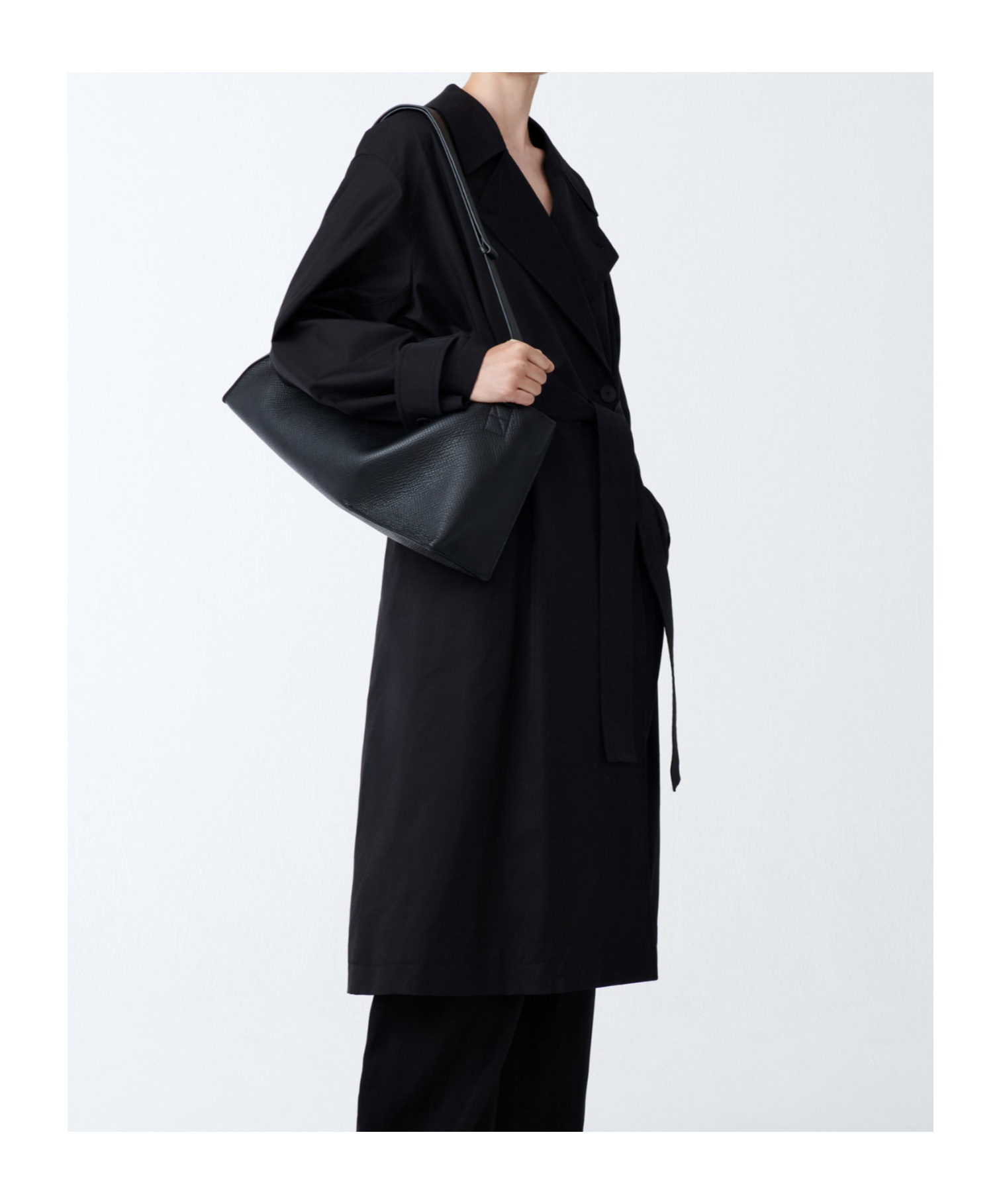 Studio Nicholson The Folded Shoulder Bag In Black