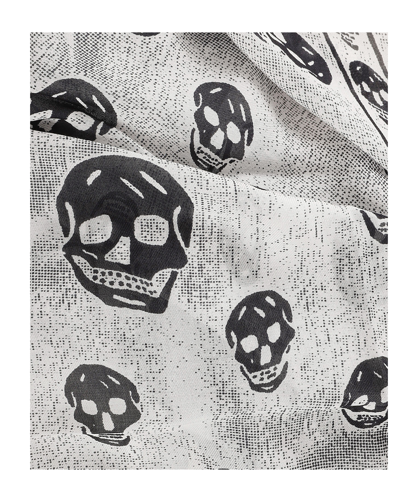 Alexander Mcqueen Frayed Scarf With Skull Print In White