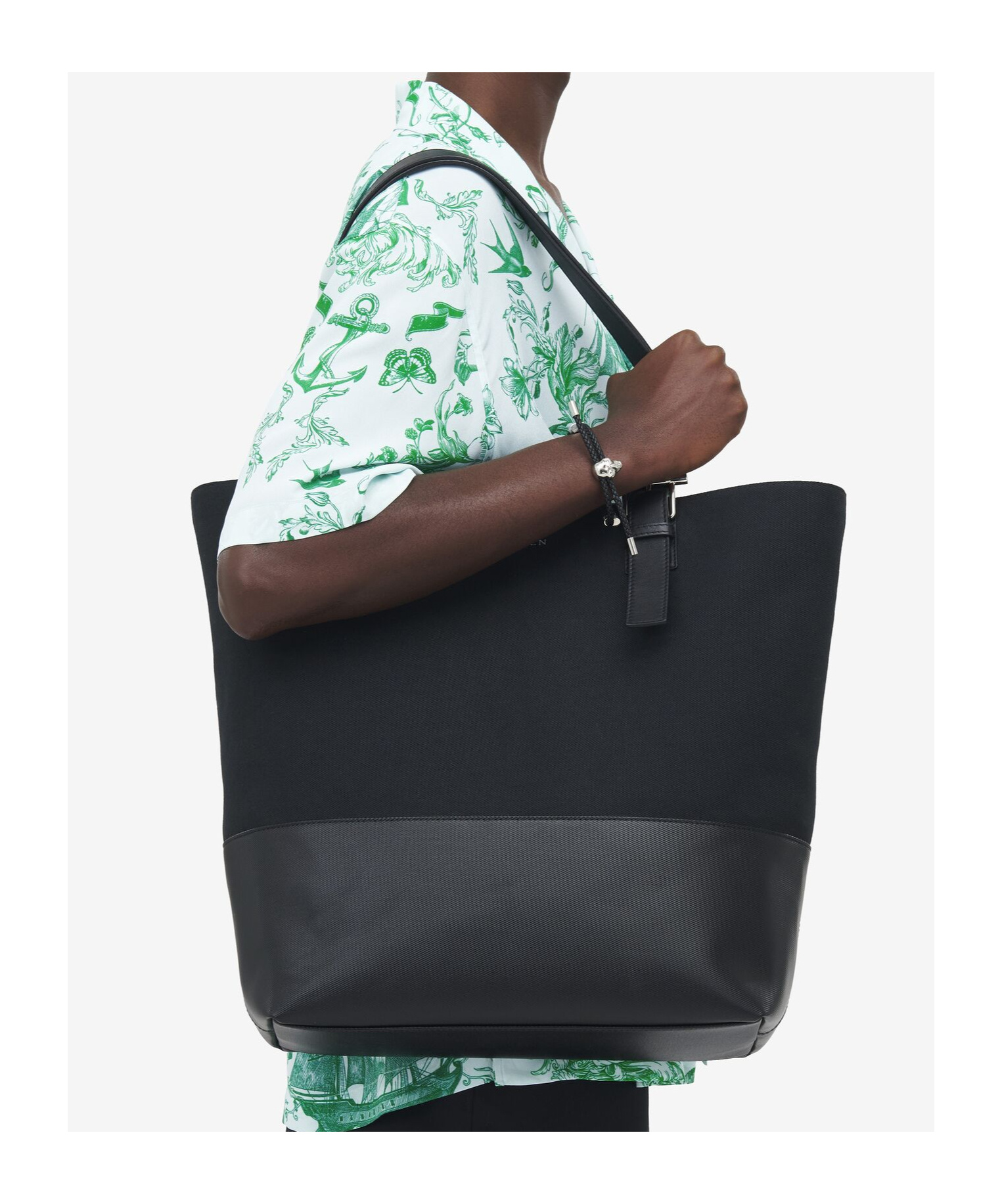 Alexander Mcqueen Mcqueen T-bar Canvas Shopper In Black