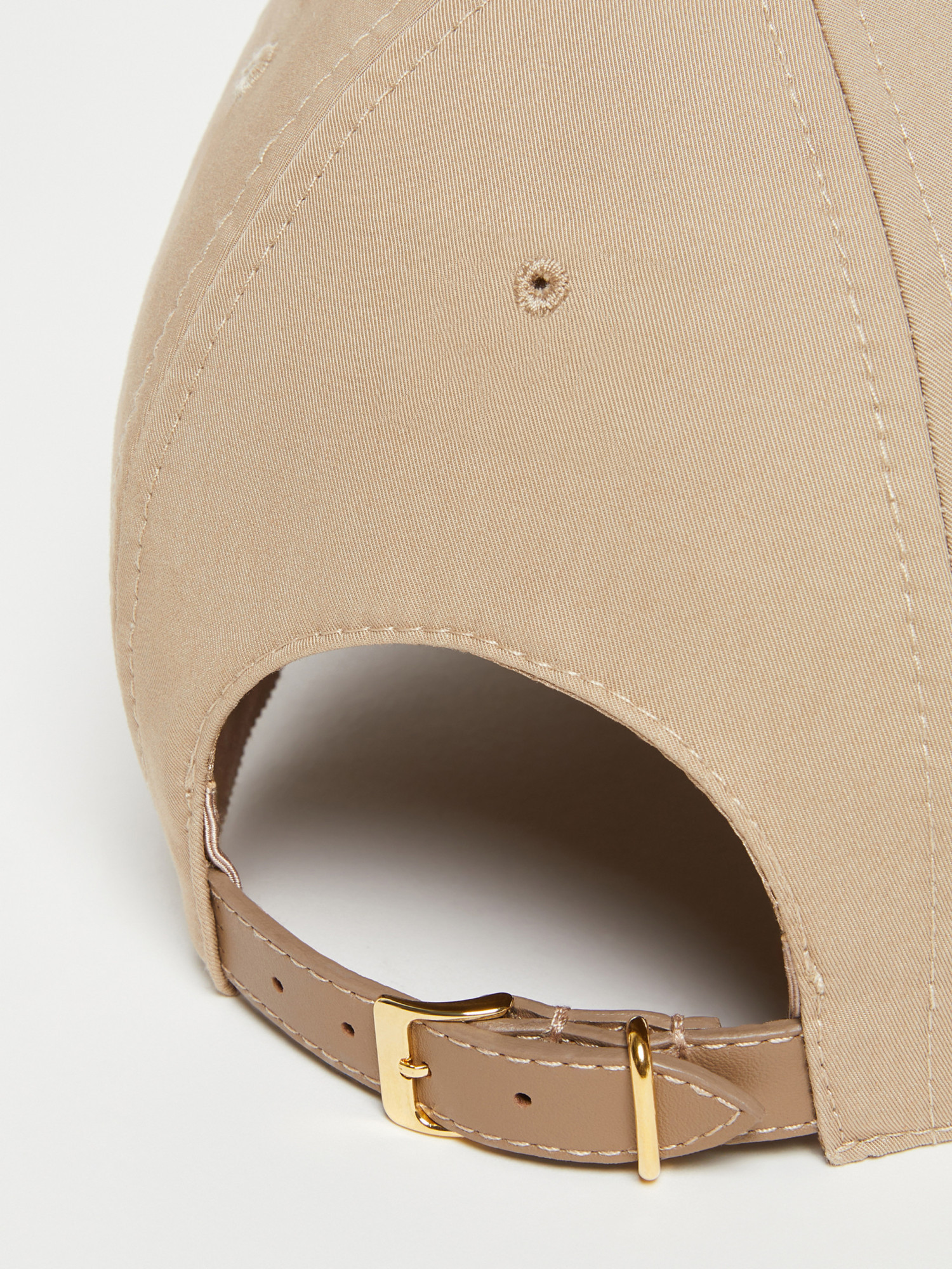 Max Mara Piercing Detail Baseball Cap In Nude