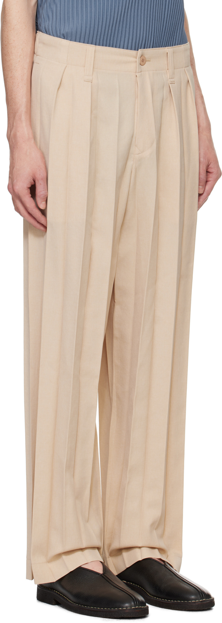 Issey Miyake Edge Ensemble Trousers In Nude