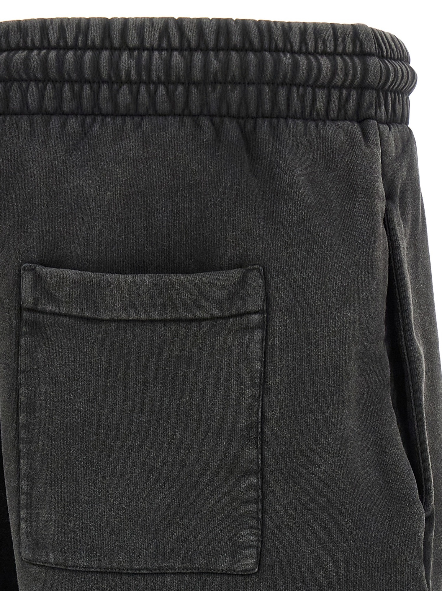 Off-white Outline Arrow Skate Bermuda Shorts In Black
