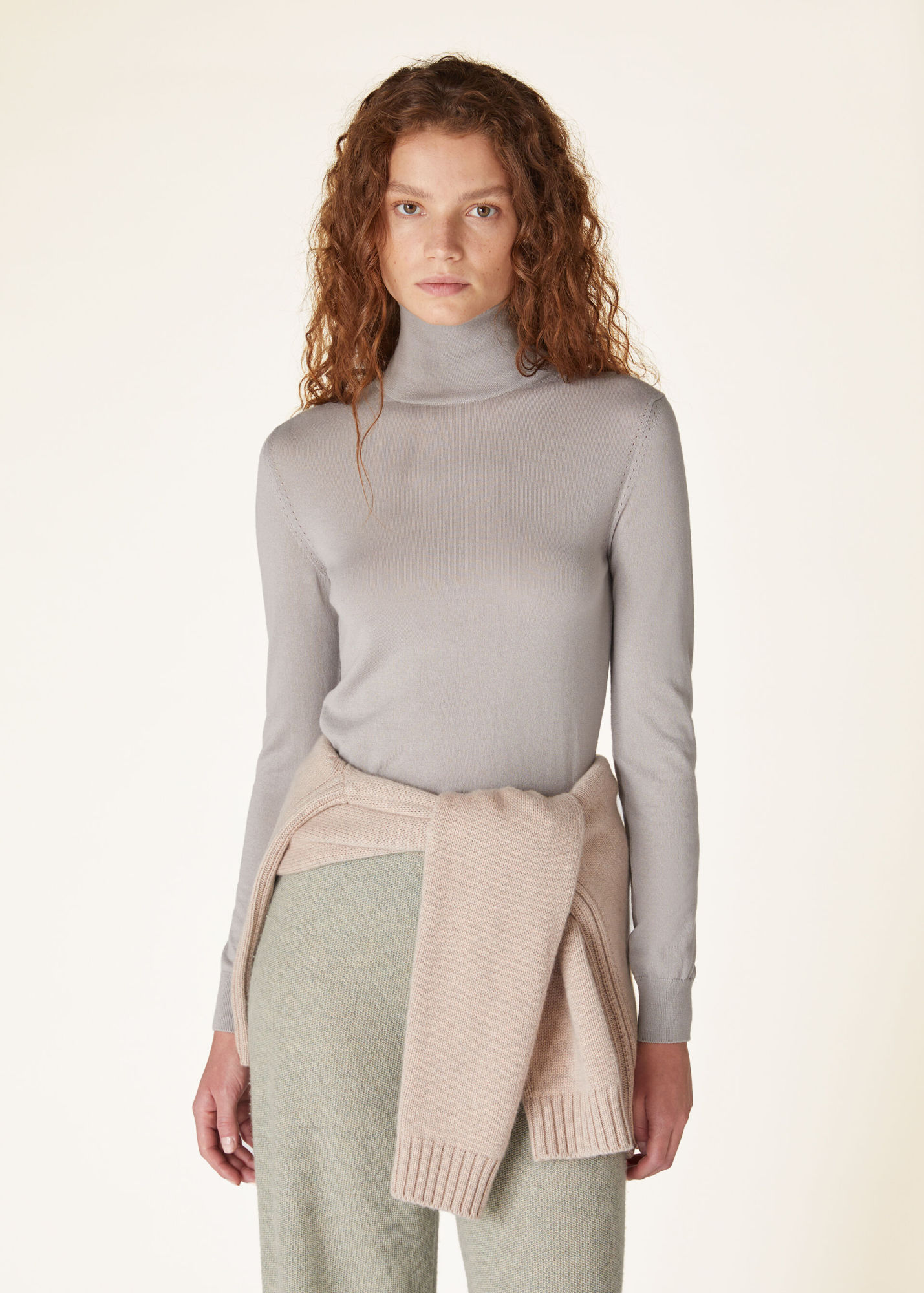 Loro Piana Cashmere Turtleneck Sweater In Gray Birch
