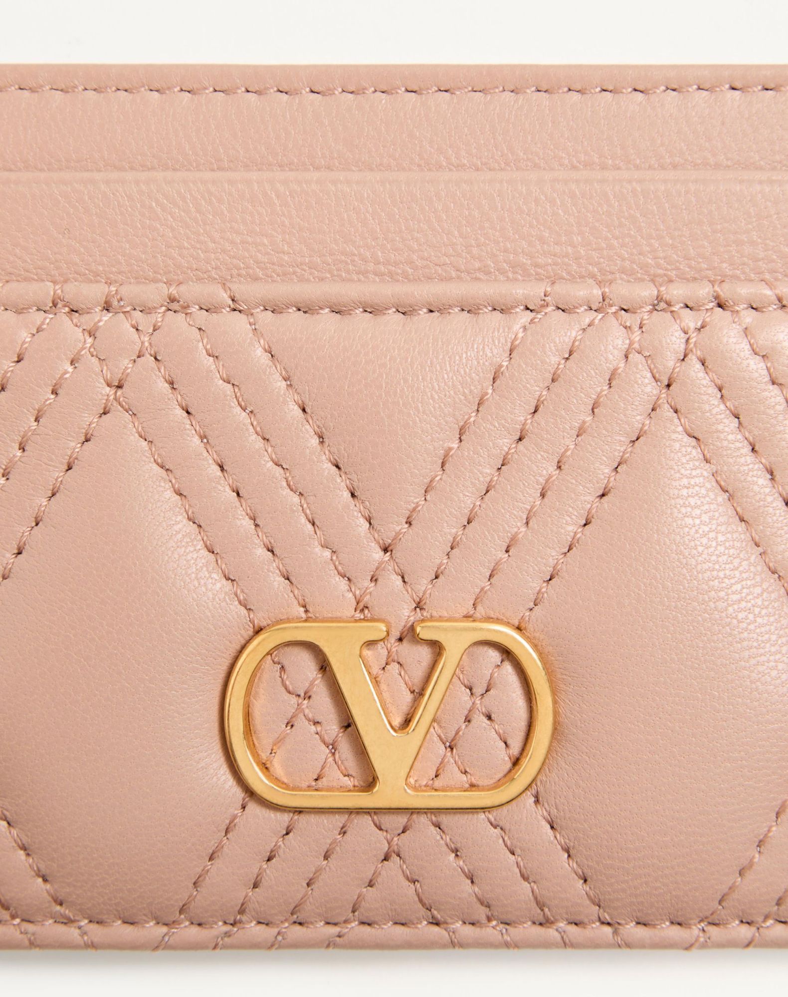 Valentino Garavani Garavani Quiltie 67 Cardholder In Quilted Nappa Woman Rose Cannelle Uni In Nude