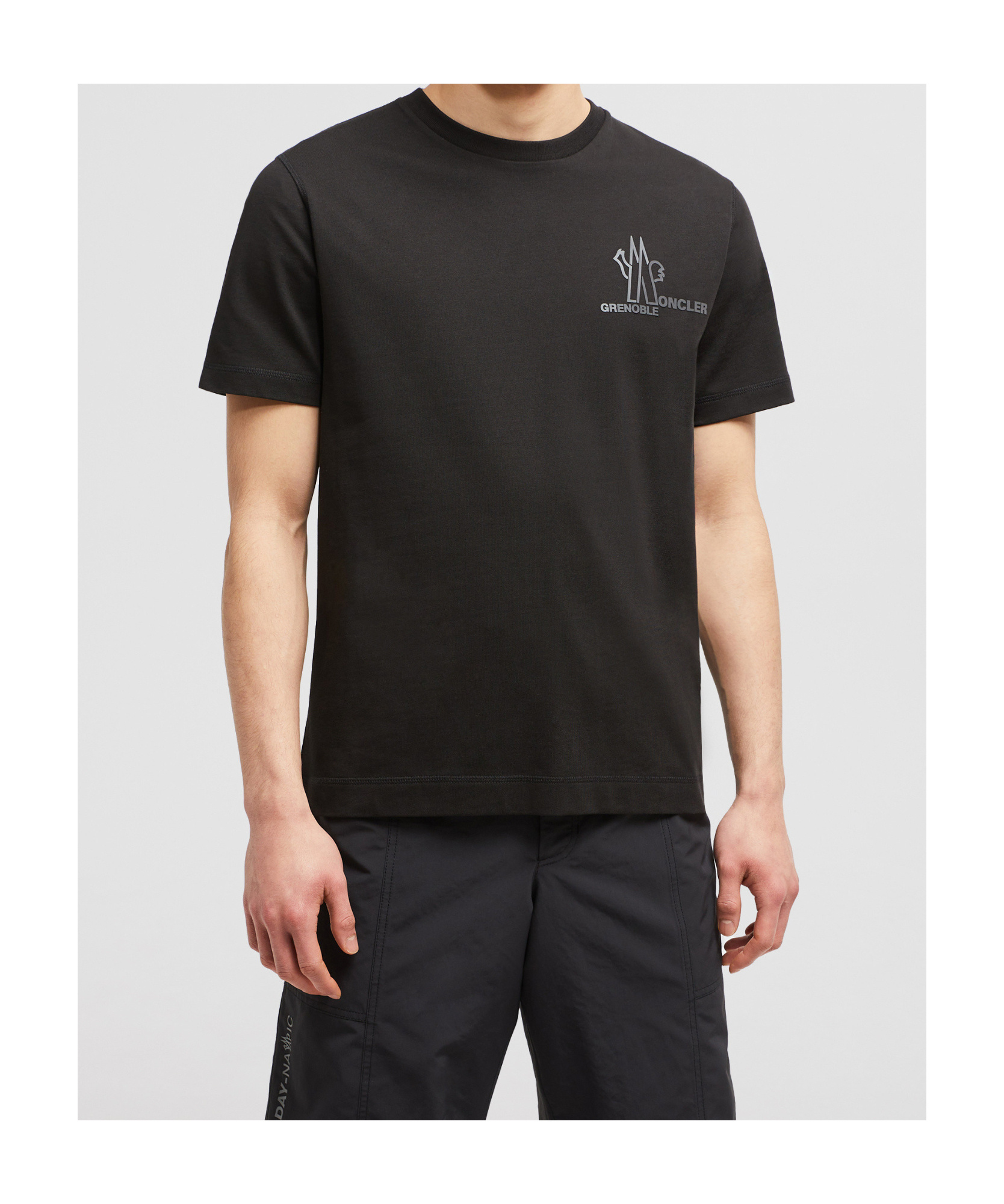 Moncler Chest Logo Print T-shirt In Black