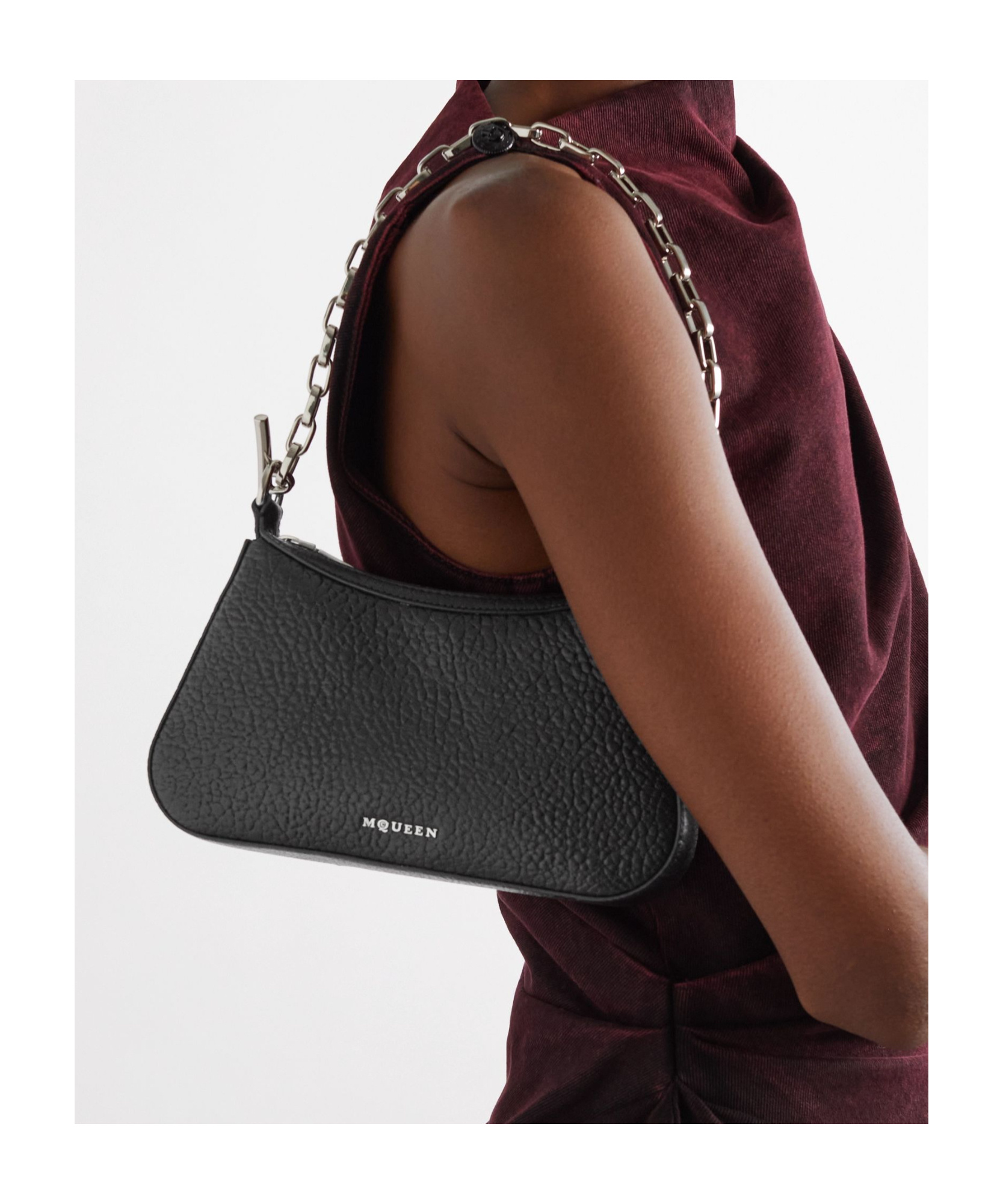 Alexander Mcqueen Zippered Shoulder Bag In Black