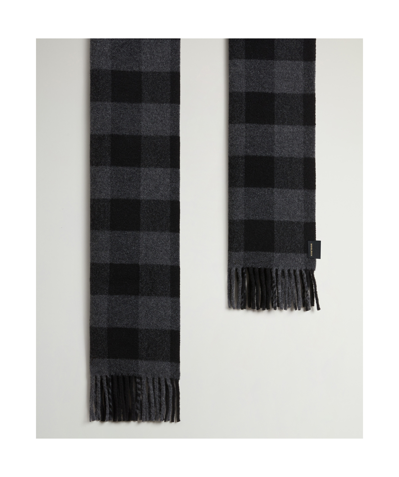 Woolrich Jacquard Tassel Scarf In Black