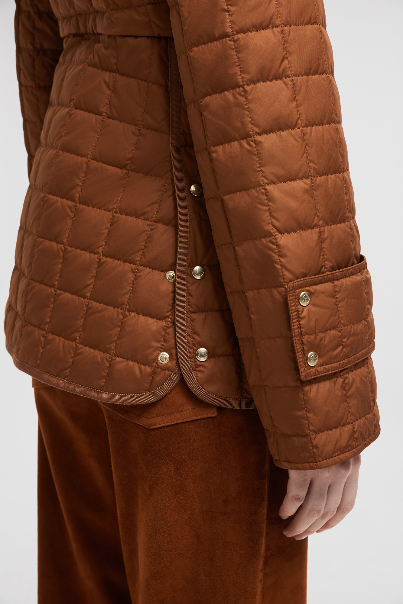 Moncler Epinal Square Quilted Down Jacket In Brown