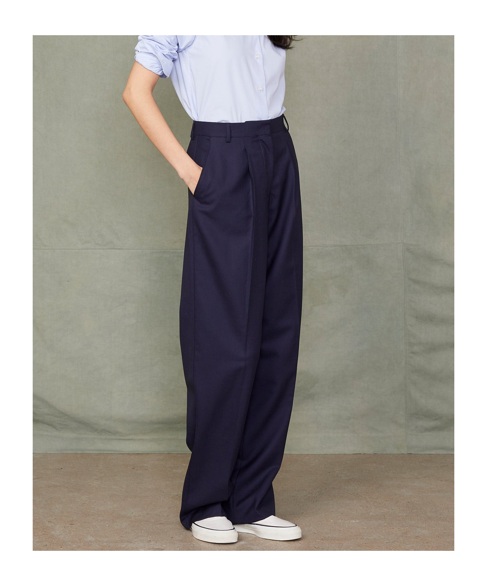 Officine Generale Belt Loops Slacks In Blue