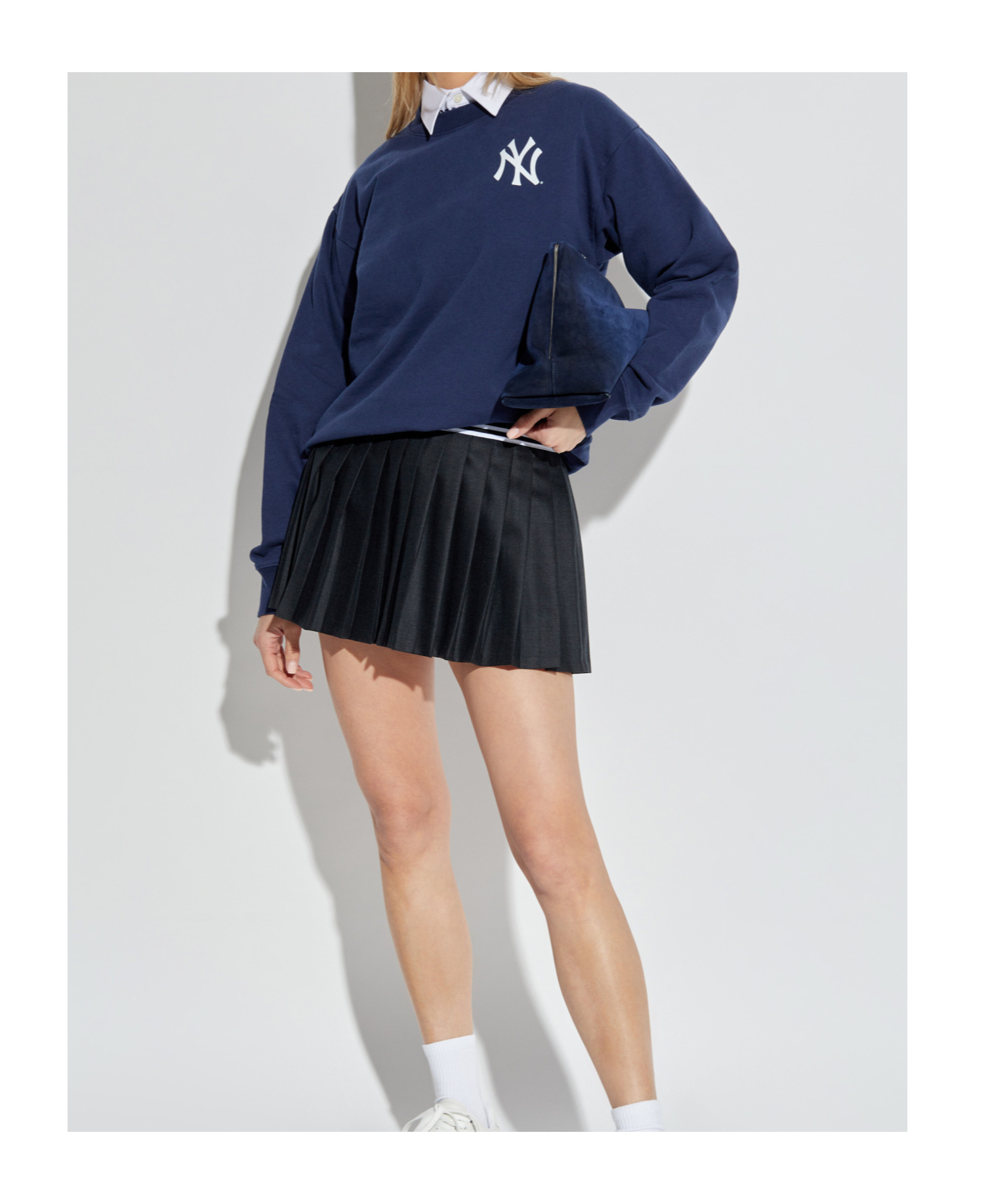 Sporty And Rich Gray Abigail Wool Pleated Miniskirt In Black