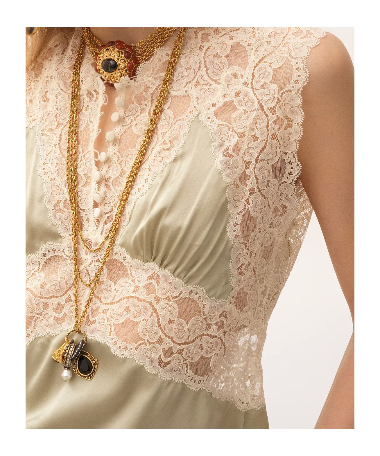 Chloé Lace V-neck Top In Brown