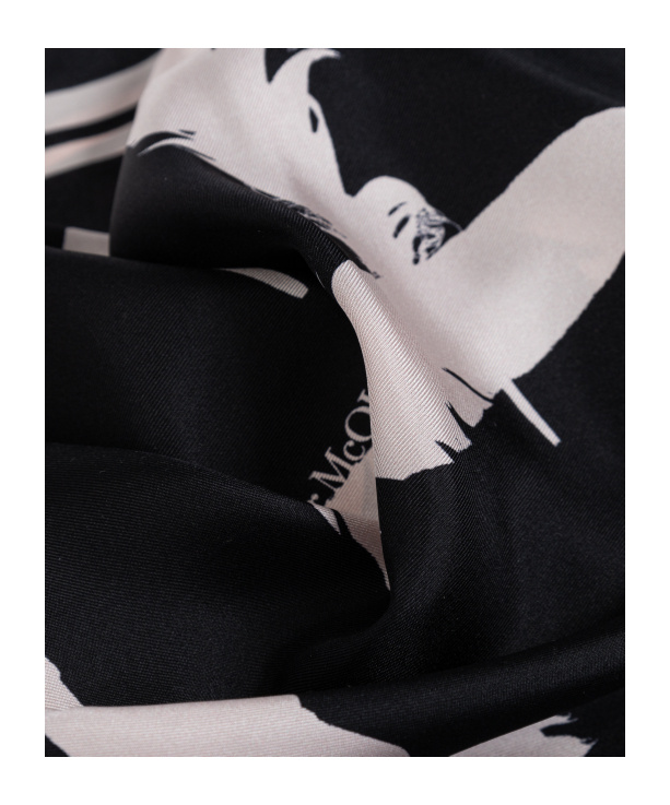Alexander Mcqueen Feather Printed Scarf In Black