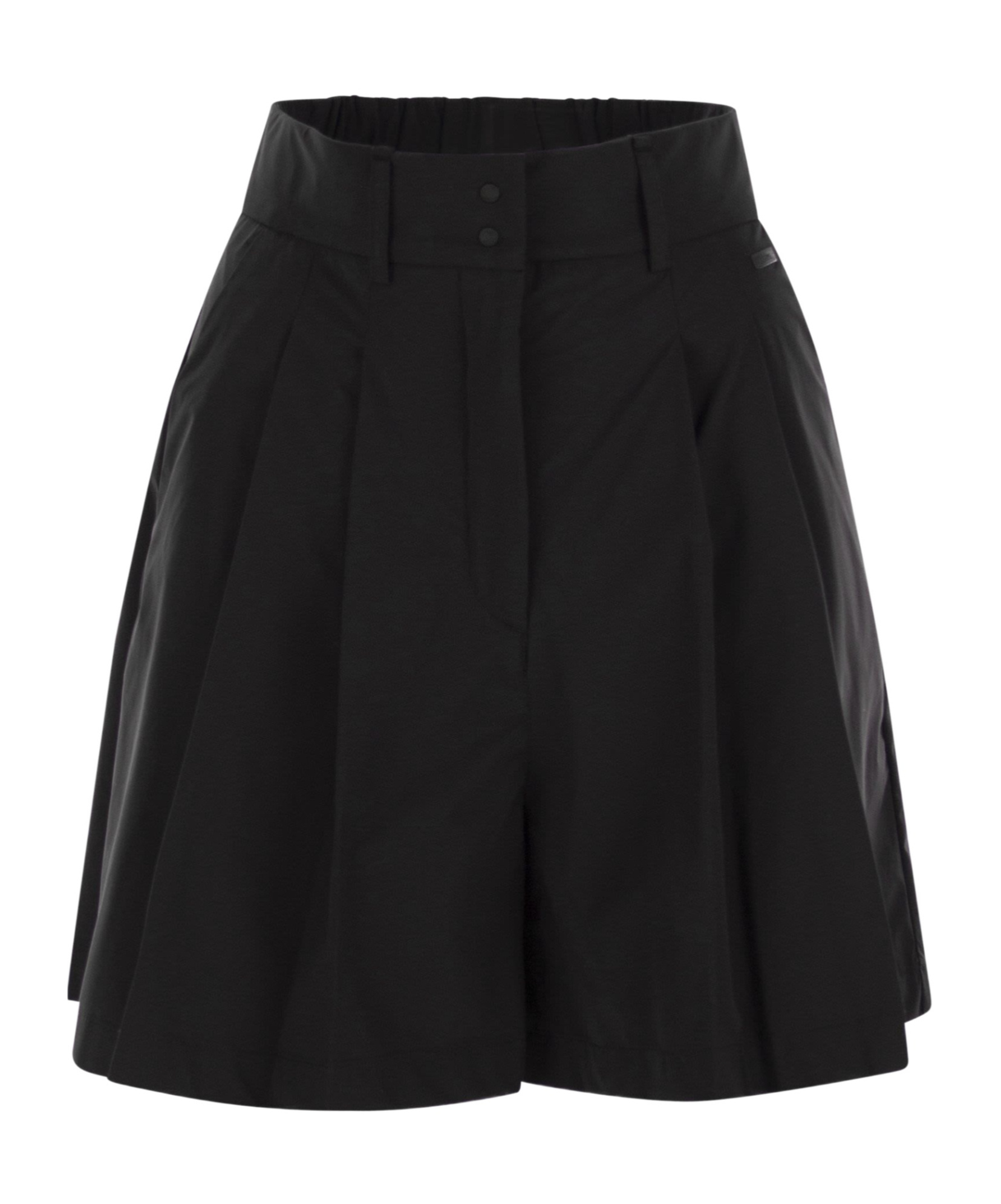 Herno Pleated Detail Shorts In Black