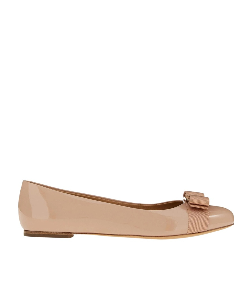 Ferragamo Varina Patent Bow-detail Ballet Flats In Neutral