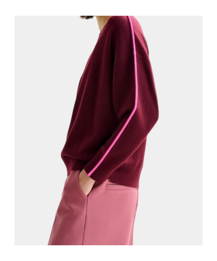 Essentiel Antwerp Long-sleeved Sweater In Red