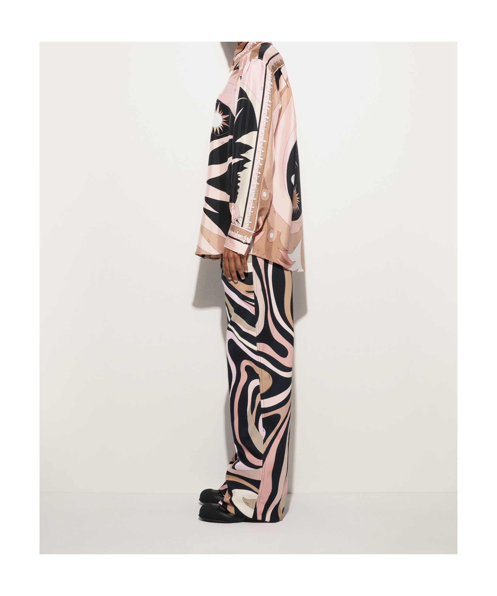 Pucci Stella Print Silk Oversized Shirt In Black