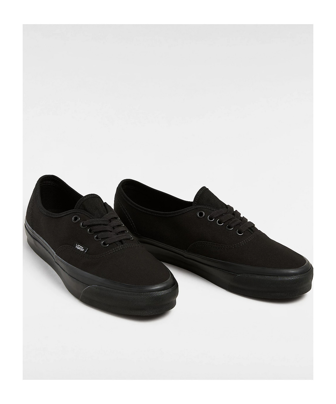 Vans Lace-up Low-cut Casual Shoes In Black