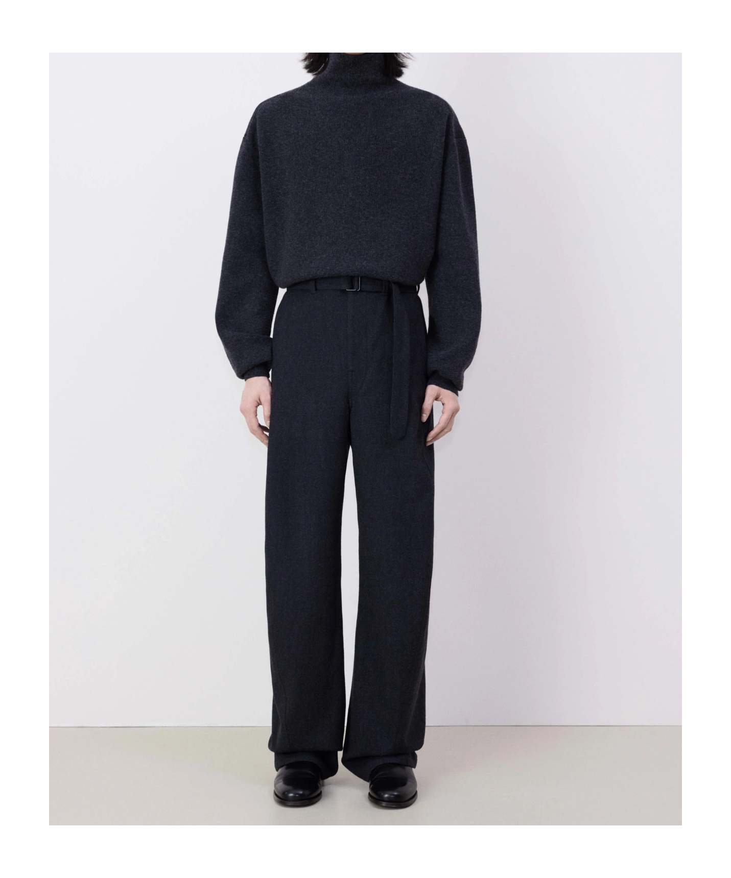 Lemaire Casual Pants With Waist And Loop Straps In Black
