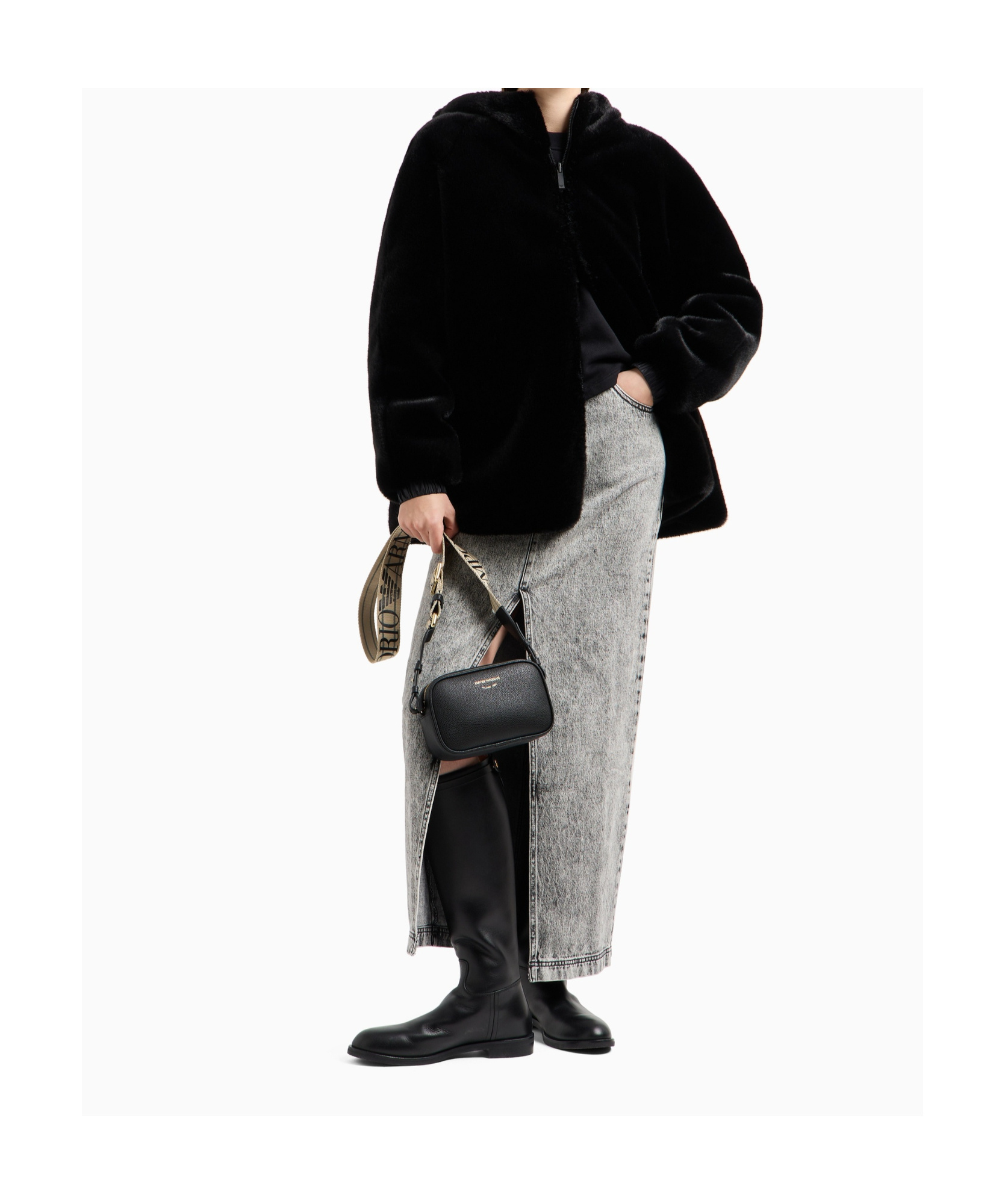 EMPORIO ARMANI LOGO-EMBROIDERED SWEATSHIRT