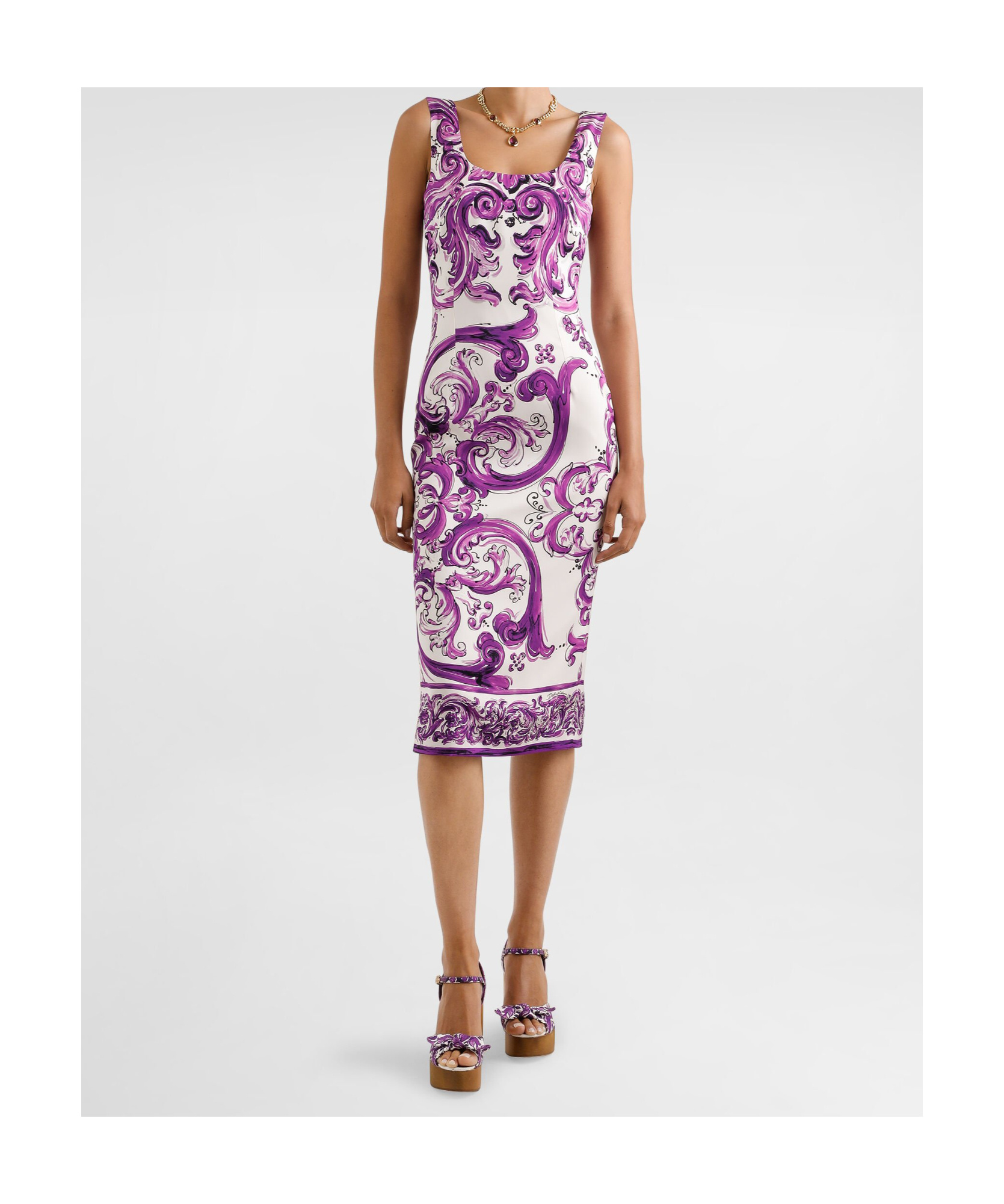 Dolce & Gabbana Scoop Neckline Fitted Silhouette Intricate Pattern In Purple