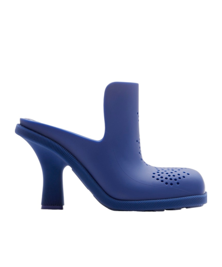 Burberry X Harrods Exclusive Rubber Highland Heeled Mules 90 In Blue